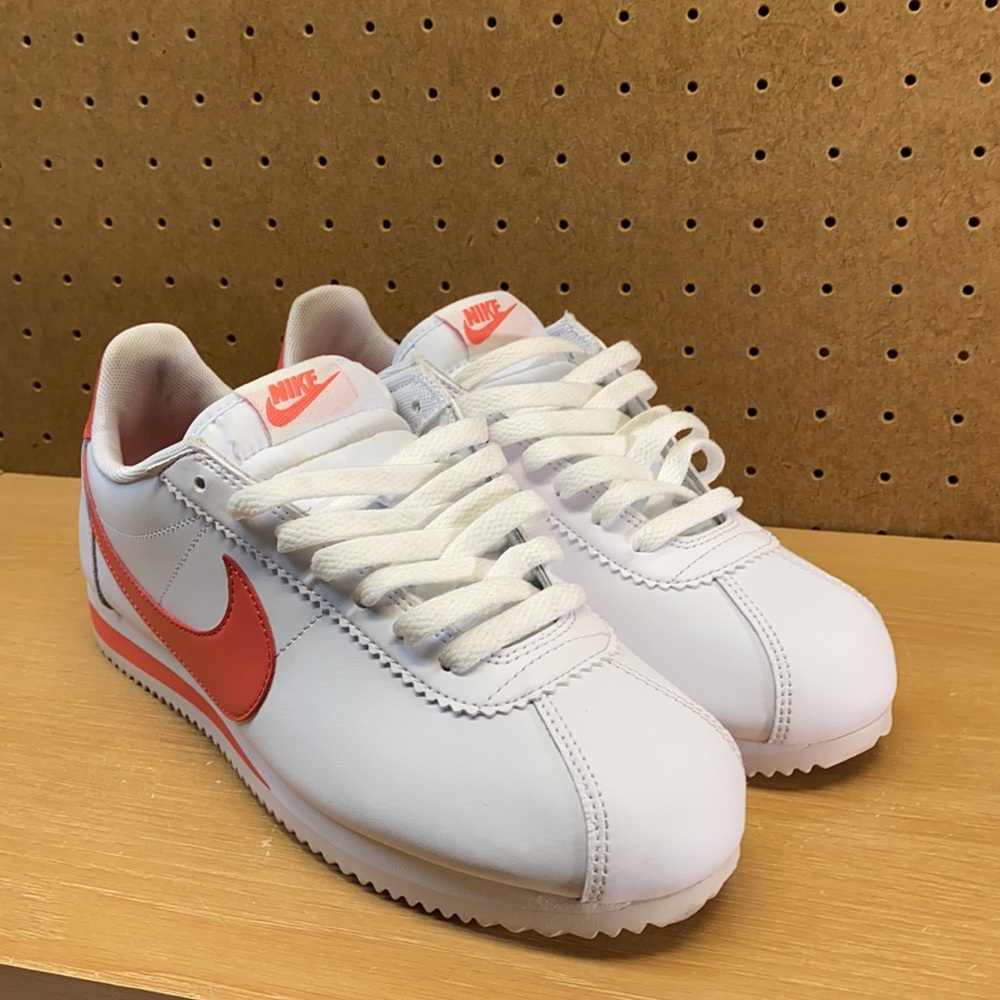 Nike Cortez Classic Leather Women’s Sz 9.5 Shoes - Picture 9 of 12